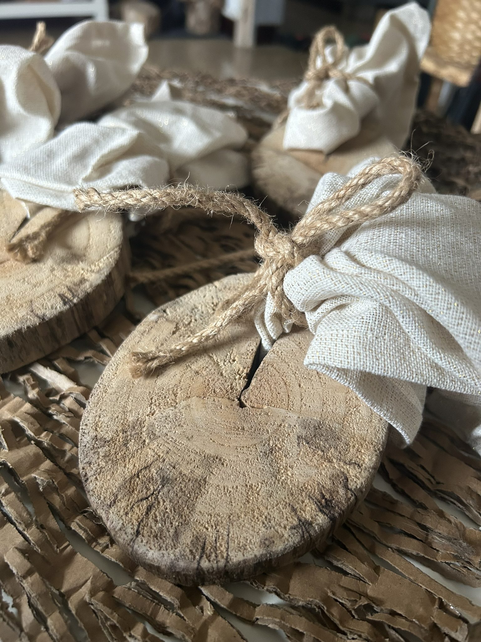 porte-serviettes artisanal en bois flotté pièce unique fait main