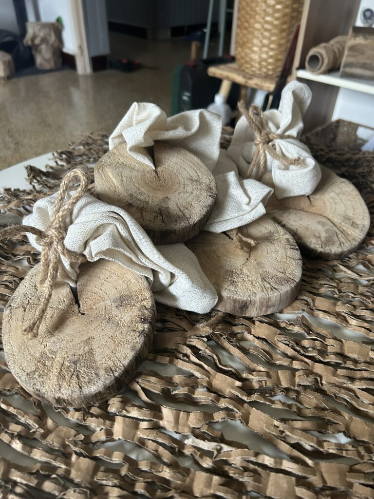 Sublimez votre table avec une décoration naturelle, élégante et pleine de douceur.